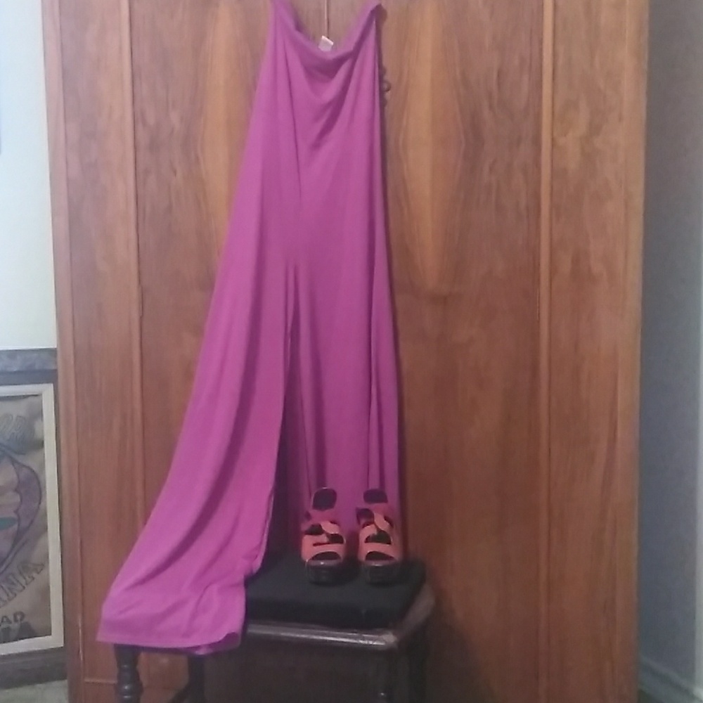 jumpsuit - Picture 3 of 3